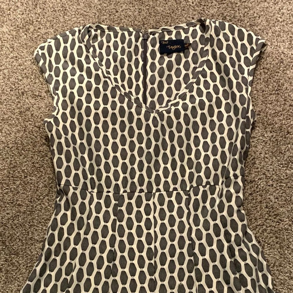 Dress - Picture 2 of 3